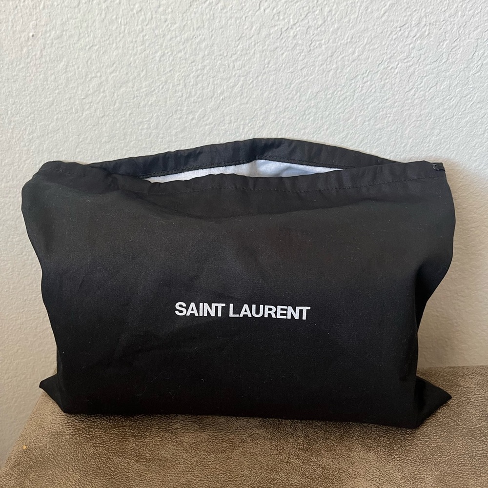 Saint Laurent Quilted Patchwork Leather Shoulder Bag in Beige - Picture 11 of 11